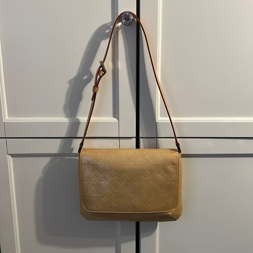 Louis Vuitton Vernis Monogram Shoulder Bag